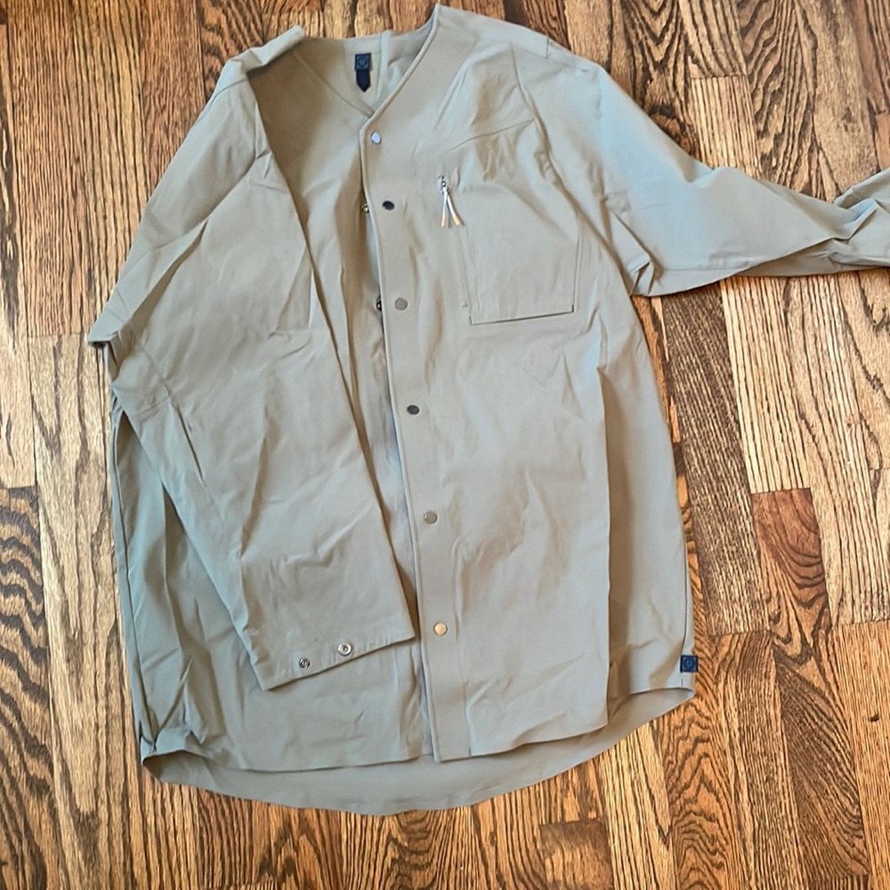 Lululemon lab snap-up shirt